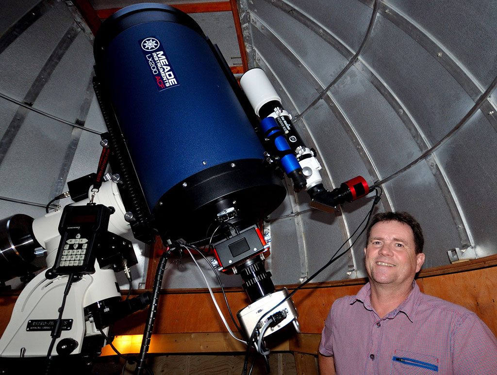 Sjónaukinn sem notaður er til ljósmælinganna. - The telescope used for photometry.