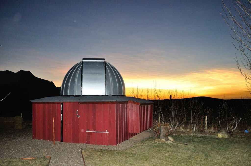 Glitský, stjörnustöðin, - Nacreous cloud, the Observatory