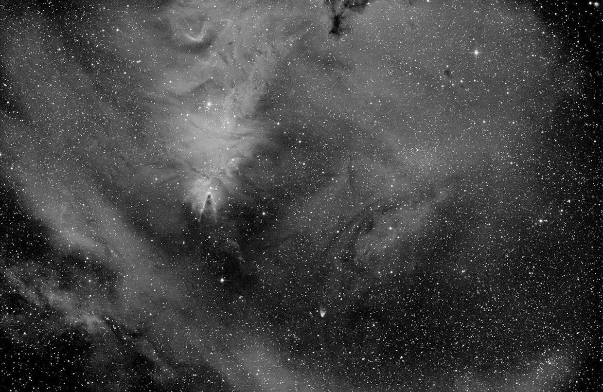 Keiluþokan (NGC 2264), Refsfeldurinn og Flöktþoka Hubbles -The Cone nebula (NGC 2264), The Fox Fur and Hubble’s Variable nebula.